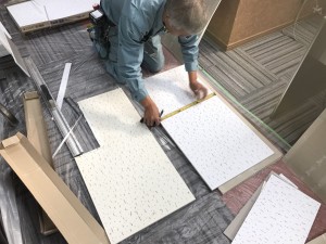 ジプトーン（直張り化粧天井ボード）