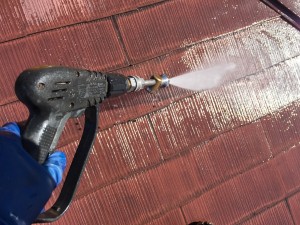 屋根の水洗い中