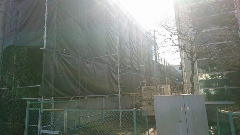 足場の組み立て工事