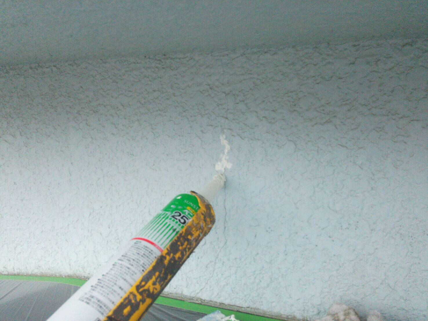 外壁のクラック補修