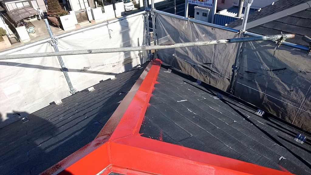 棟板金の下塗り後