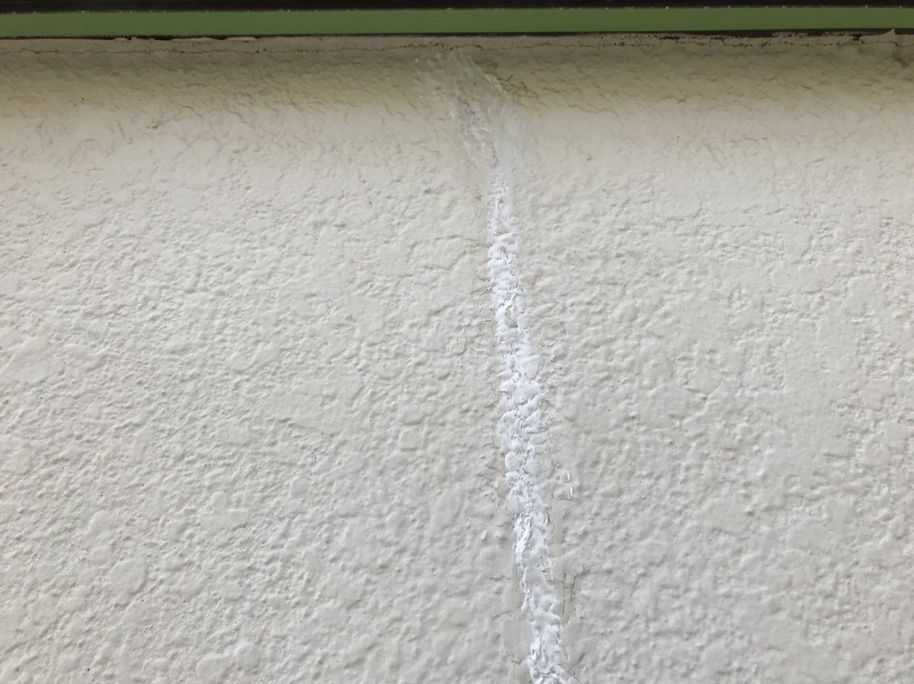 外壁のクラック補修後