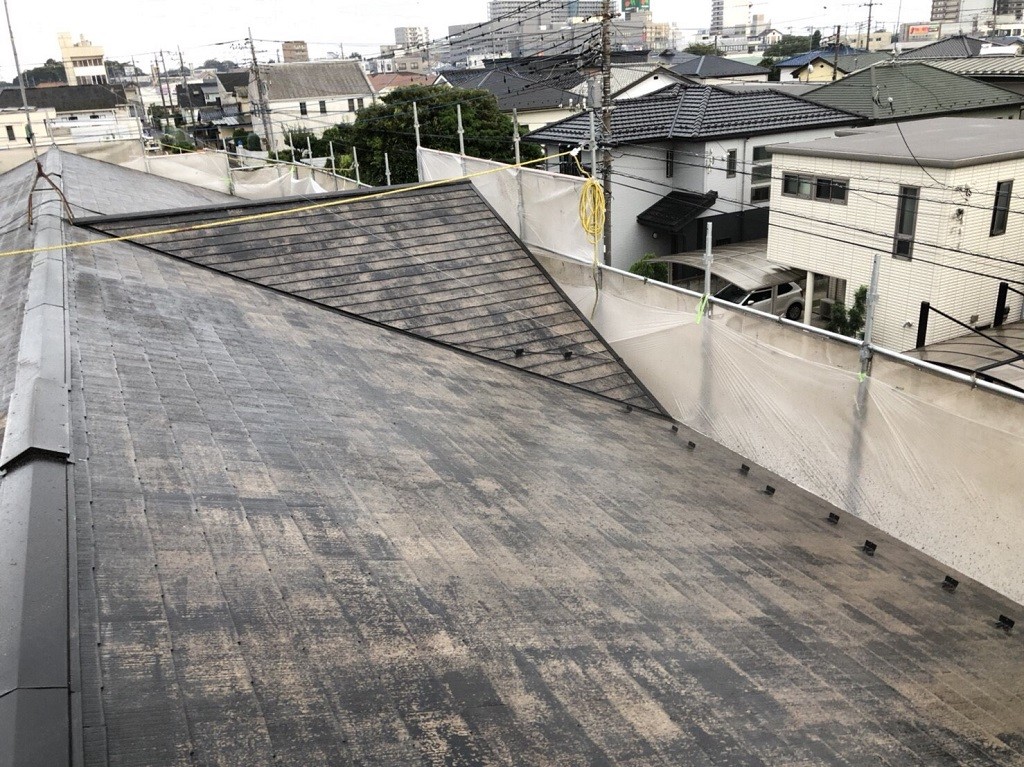 屋根の水洗い前