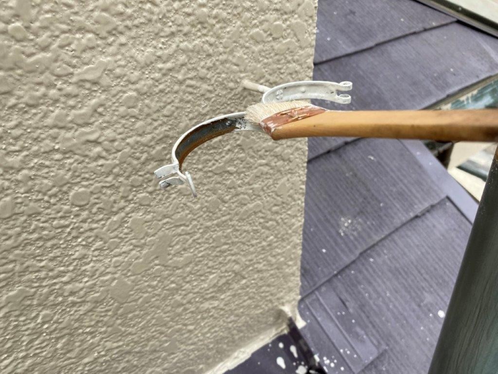 金具の下塗り塗装