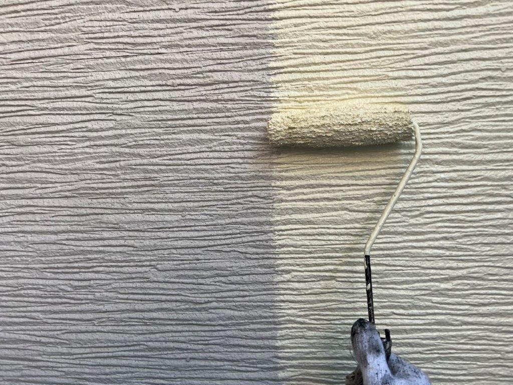 外壁の中塗り塗装